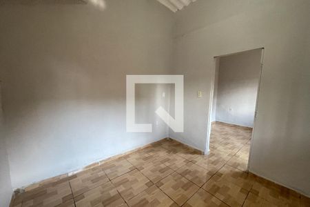 Quarto de casa para alugar com 1 quarto, 40m² em Doutor Laureano, Duque de Caxias