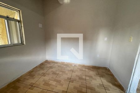 Quarto de casa para alugar com 1 quarto, 40m² em Doutor Laureano, Duque de Caxias