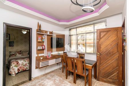 Sala de casa à venda com 4 quartos, 216m² em Olaria, Rio de Janeiro