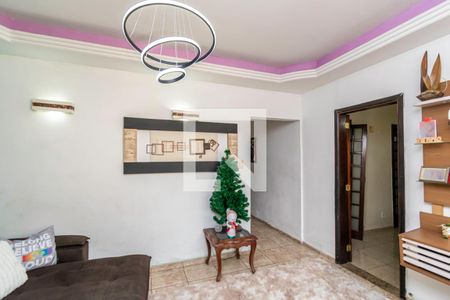 Sala de casa à venda com 4 quartos, 216m² em Olaria, Rio de Janeiro