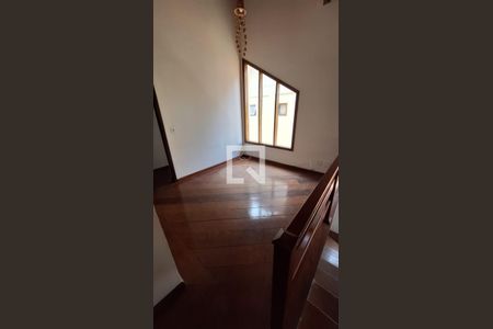 Casa para alugar com 3 quartos, 200m² em Rio Cotia, Cotia