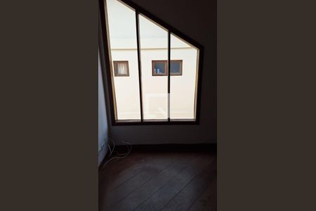 Casa para alugar com 3 quartos, 200m² em Rio Cotia, Cotia