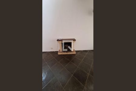 Casa para alugar com 3 quartos, 200m² em Rio Cotia, Cotia