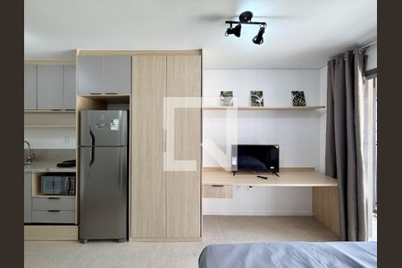 Quarto de kitnet/studio para alugar com 0 quarto, 26m² em Campo Belo, São Paulo