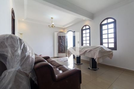 Sala de casa para alugar com 4 quartos, 495m² em Chácara Seis de Outubro, São Paulo