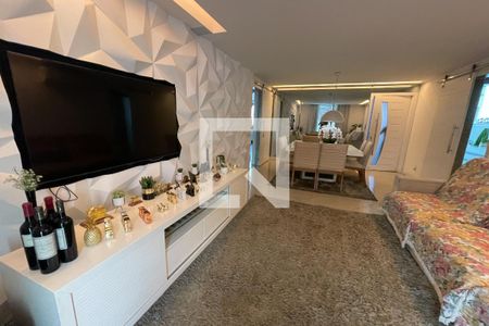 Sala de casa para alugar com 3 quartos, 300m² em Parque Duque, Duque de Caxias