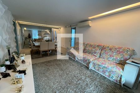 Sala de casa para alugar com 3 quartos, 300m² em Parque Duque, Duque de Caxias