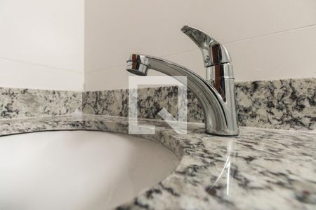 Banheiro de kitnet/studio à venda com 1 quarto, 18m² em Vila Esperança, São Paulo