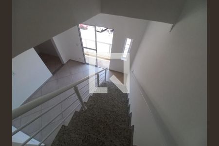 Sala de casa de condomínio para alugar com 3 quartos, 108m² em Catiapoa, São Vicente
