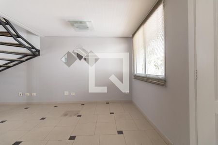 Sala de casa de condomínio para alugar com 3 quartos, 196m² em Jardim Previdencia, São Paulo