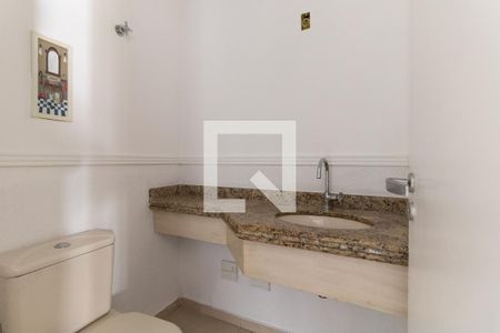 Lavabo de casa de condomínio para alugar com 3 quartos, 196m² em Jardim Previdencia, São Paulo