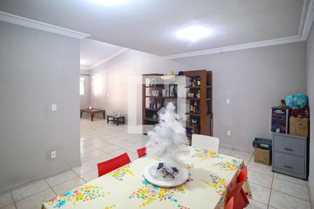 Casa para alugar com 4 quartos, 250m² em Jardim Monte Verde, Indaiatuba