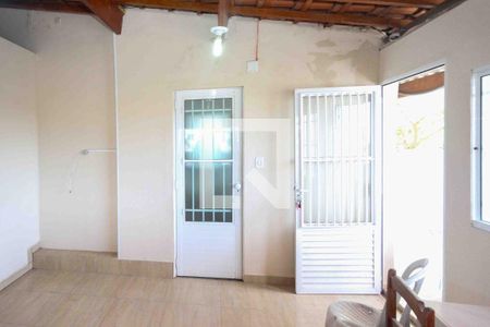 Sala de apartamento para alugar com 2 quartos, 80m² em Jardim Elba, São Paulo