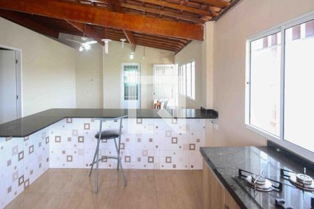 Cozinha de apartamento para alugar com 2 quartos, 80m² em Jardim Elba, São Paulo