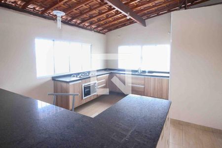 Cozinha de apartamento para alugar com 2 quartos, 80m² em Jardim Elba, São Paulo