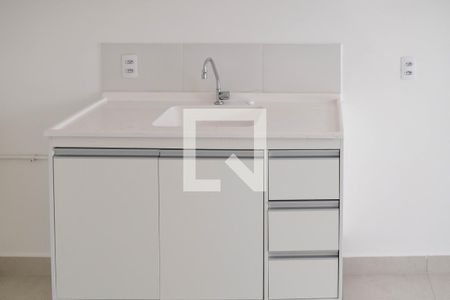 Sala/Cozinha de apartamento à venda com 1 quarto, 27m² em Guaiauna, São Paulo