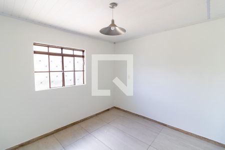 Sala de casa para alugar com 2 quartos, 55m² em Medianeira, Porto Alegre