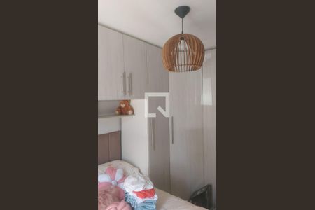 Quarto 1 de apartamento para alugar com 2 quartos, 52m² em Sítio Cercado, Curitiba