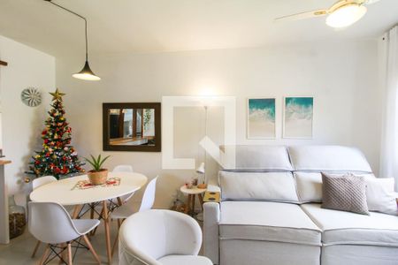 Sala de casa de condomínio à venda com 3 quartos, 94m² em Fátima, Canoas