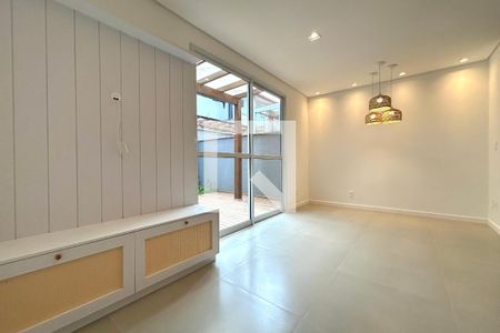 Sala de casa de condomínio para alugar com 2 quartos, 80m² em Morro das Pedras, Florianópolis