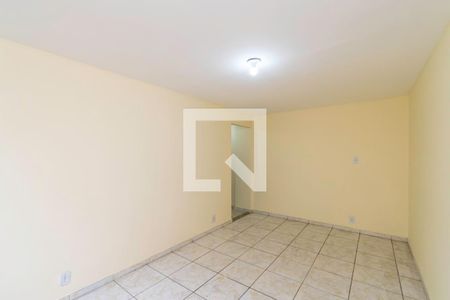 Sala de apartamento para alugar com 2 quartos, 50m² em Cordovil, Rio de Janeiro