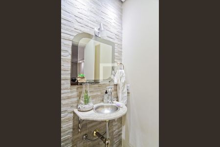 Lavabo de casa à venda com 3 quartos, 270m² em Parque Sao Domingos, São Paulo