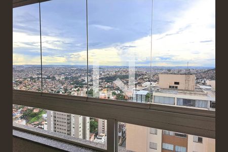 Apartamento para alugar com 3 quartos, 147m² em Buritis, Belo Horizonte