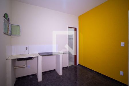 Sala/Cozinha de kitnet/studio para alugar com 1 quarto, 50m² em Boa Vista, São Gonçalo