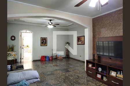 Casa à venda com 3 quartos, 132m² em Vila Carlos de Campos, São Paulo