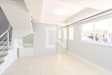 Sala de casa de condomínio à venda com 2 quartos, 116m² em Marechal Rondon, Canoas