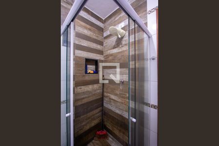 Banheiro de apartamento para alugar com 1 quarto, 44m² em Ze Garoto, São Gonçalo