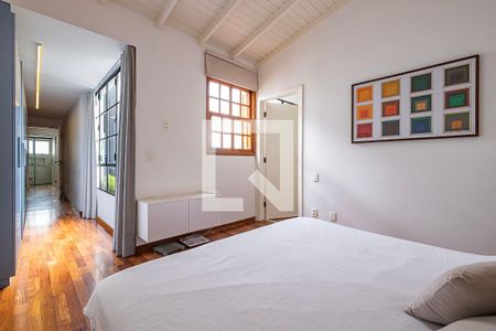 Suíte de casa à venda com 3 quartos, 200m² em Pinheiros, São Paulo