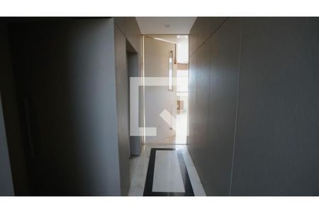 Apartamento para alugar com 4 quartos, 240m² em Belvedere, Belo Horizonte