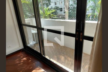 Apartamento para alugar com 3 quartos, 220m² em Sumaré, São Paulo
