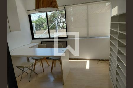 Apartamento para alugar com 3 quartos, 220m² em Sumaré, São Paulo