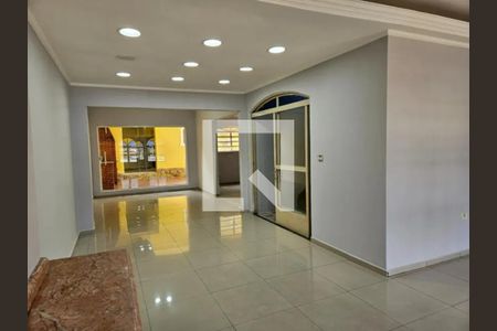 Casa para alugar com 4 quartos, 280m² em Jardim Maria Rosa, Taboão da Serra