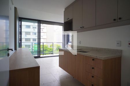 Sala _cozinha de kitnet/studio para alugar com 1 quarto, 42m² em Independência, Porto Alegre