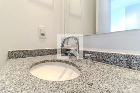 Banheiro de kitnet/studio à venda com 1 quarto, 24m² em Centro Histórico de São Paulo, São Paulo