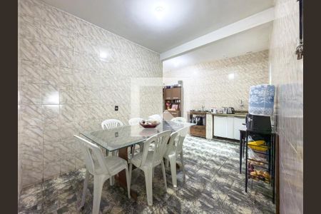 Cozinha - 2º Piso de casa à venda com 6 quartos, 201m² em Conjunto Confisco, Contagem