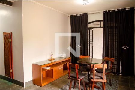 Casa para alugar com 4 quartos, 260m² em Residencial Sonho Verde, Goiânia