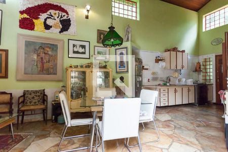 sala de casa de condomínio à venda com 4 quartos, 400m² em Retiro do Chale, Brumadinho