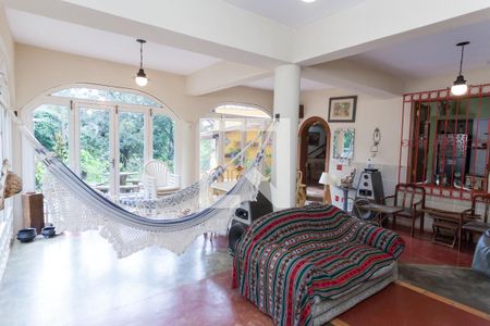 sala de inverno de casa de condomínio à venda com 4 quartos, 400m² em Retiro do Chale, Brumadinho