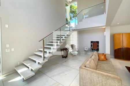 Hall da escada de casa de condomínio à venda com 4 quartos, 512m² em Alphaville Nova Lima, Nova Lima