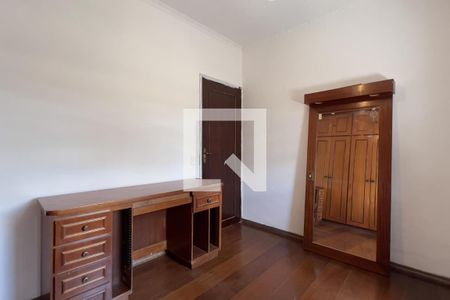 Quarto 2 de casa à venda com 4 quartos, 300m² em Vila Adelaide Perella, Guarulhos