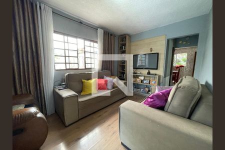 Sala de casa à venda com 4 quartos, 250m² em Vila Sao Domingos, São Paulo