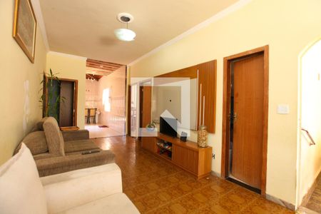 Sala de casa à venda com 4 quartos, 360m² em Milionários, Belo Horizonte