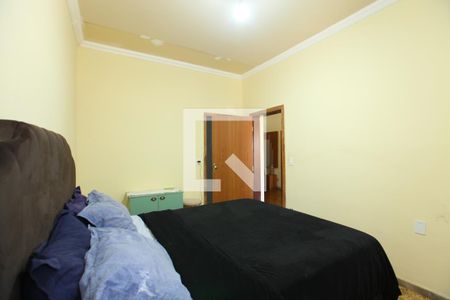 Quarto de casa à venda com 4 quartos, 360m² em Milionários, Belo Horizonte