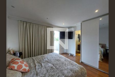 Suíte de casa de condomínio à venda com 3 quartos, 130m² em Vila Sofia, São Paulo