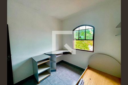 Quarto 2 de casa à venda com 5 quartos, 300m² em Jardim Rosa de Franca, Guarulhos