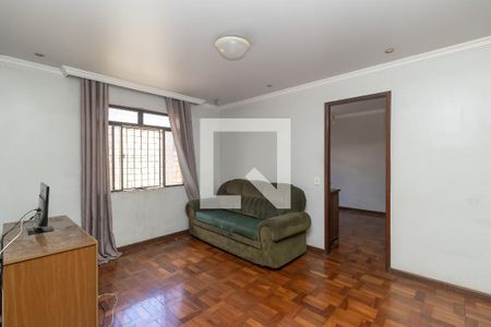 Sala 1 de casa para alugar com 4 quartos, 335m² em Alípio de Melo, Belo Horizonte
